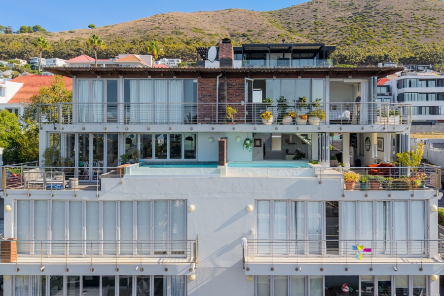 2 Bedroom Property for Sale in Green Point Western Cape